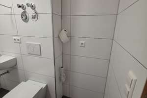 Wohnen in der modernisierten 2,5-Zimmer-Wohnung – Bernsteinstraße 22, 70619 Heumaden, Stuttgart – Vorschaubild 2