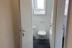 Modernisierte 3-Zimmer-Wohnung mit Einbauküche in Stuttgart – Stuttgart – Vorschaubild 12