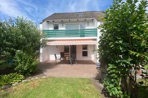 Henstedt-Rhen / DHH auf 500m² herrlichem Grundstück, 2 Bäder, Balkon, Doppelcarport etc. – Die vollständige Adresse der Immobilie erhältst du vom Anbieter., 24558 Henstedt-Ulzburg – Vorschaubild 1