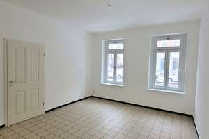 Wohlfühlen im Erdgeschoss: Fußbodenheizung, Balkon & Tageslichtbad mit Wanne und Dusche – Bernsdorfer Str. 76, 9126 Bernsdorf, Chemnitz – Vorschaubild 3