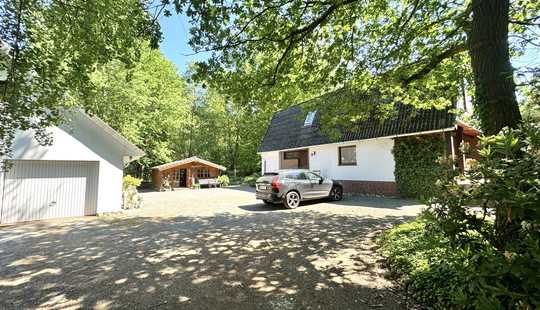 Bild von Wohnen im Grünen - gemütliches Haus mit Nebengebäuden in Ganderkesee-Hengsterholz