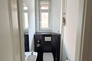 3,5-Zimmer-Wohnung
Beste Lage mitten im Westen
Familien-Paare-WG – Die vollständige Adresse der Immobilie erhältst du vom Anbieter., 70197 Rotebühl, Stuttgart – Vorschaubild 4