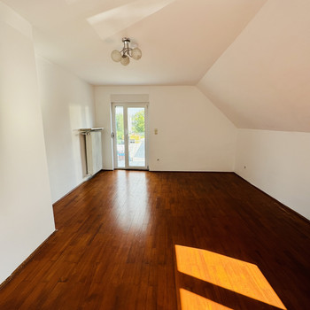 Familienfreundliche Wohnung in Top-Lage in Passau. 3 Zimmer mit durchdachtem Wohnraum eigenen Stellp