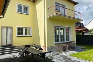Energetisch saniertes Mehrfamilienhaus - Garten, Garage, Terrasse, ruhige Lage - Heizung von 2018 – Die vollständige Adresse der Immobilie erhältst du vom Anbieter., 63512 Hainburg – Vorschaubild 2