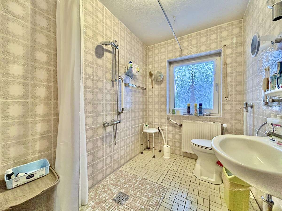 Immobilie in Weitefeld - **Schön gelegenes Einfamilienhaus in familienfreundlicher Wohngegend von Weitefeld** - Bild 3