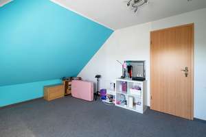 Guter Grundriss, viel Platz und naturnah: Dieses Einfamilienhaus ist Wohnen im Norden pur. – Die vollständige Adresse der Immobilie erhältst du vom Anbieter., 25855 Haselund – Vorschaubild 56
