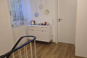 Kernsaniertes Reihenmittelhaus im Regensburger Westen mit Garten & viel Platz für die ganze Familie – 93049 Westenviertel, Regensburg – Vorschaubild 7