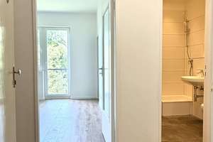 Sanierte 1 Zimmerwohnung mit tollem Ausblick im Dachgeschoss des Hauses