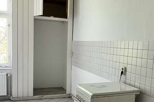 Bezugsfreie 2-Zimmer-Altbauwohnung mit Balkon Nahe Schlosspark – Schloßallee 45, 13156 Niederschönhausen, Berlin – Vorschaubild 9