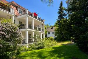 Attraktive vermietete 2-Zimmer-Wohnung mit großem Südwestbalkon in ruhiger Toplage von Schlachtensee – Die vollständige Adresse der Immobilie erhältst du vom Anbieter., 14129 Nikolassee, Berlin – Vorschaubild 2