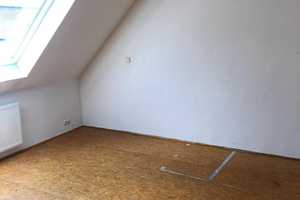 Freundliche und vollständig renovierte 4-Zimmer-Dachgeschosswohnung in Wuppertal – Paul-Humburg-Str. 22, 42275 Wuppertal – Vorschaubild 5