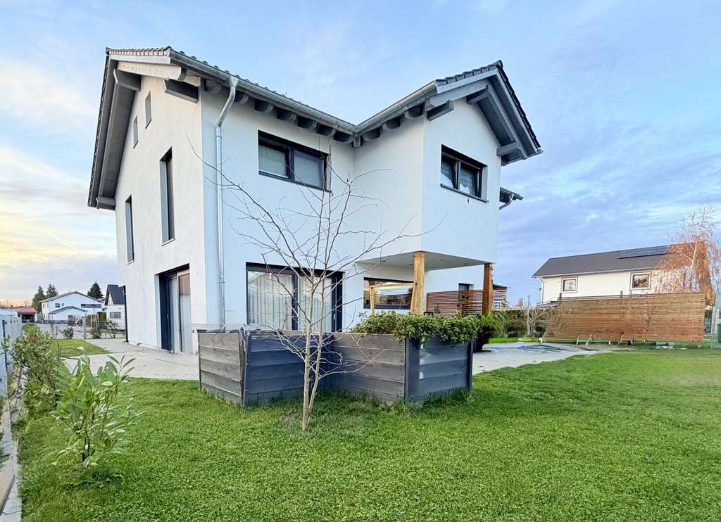 Immobilie in Rieden - Stilvolles Einfamilienhaus in familienfreundlicher Lage - Bild 3