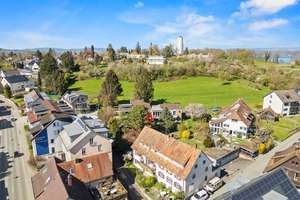 Dreifamilienhaus mit Entwicklungspotenzial und großzügigem Garten – Die vollständige Adresse der Immobilie erhältst du vom Anbieter., 78464 Allmannsdorf, Konstanz – Vorschaubild 3