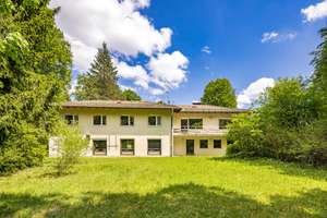 Icking: Stilvolle Villa in ruhiger Wohnlage mit weitläufigem Garten