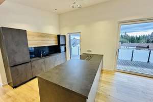Exklusive Penthousewohnung mit großzügiger Sonnenterrasse und Bergblick in Kolbermoor – Die vollständige Adresse der Immobilie erhältst du vom Anbieter., 83059 Kolbermoor – Vorschaubild 9