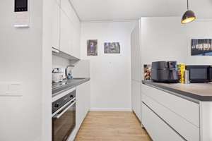 Wohnung mit Flair in Hamburgs Stadtzentrum im Mundsburg-Tower – Die vollständige Adresse der Immobilie erhältst du vom Anbieter., 22083 Barmbek-Süd, Hamburg – Vorschaubild 5