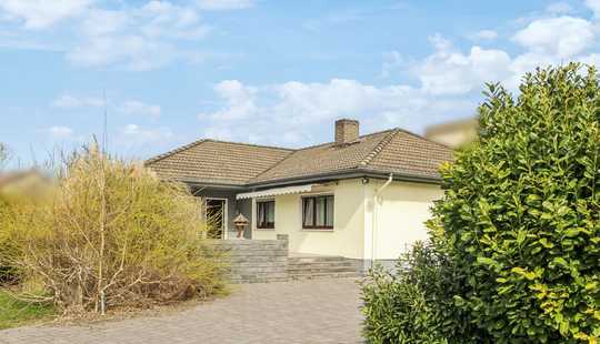 Bild von Winkelbungalow mit großem Grundstück in ruhiger Lage von Frankfurt-Preungesheim
