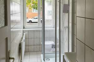 Gemütliche 2-Zimmer-Wohnung mit Loggia und Einbauküche in Chemnitz-Hilbersdorf! – Die vollständige Adresse der Immobilie erhältst du vom Anbieter., 9131 Hilbersdorf, Chemnitz – Vorschaubild 2