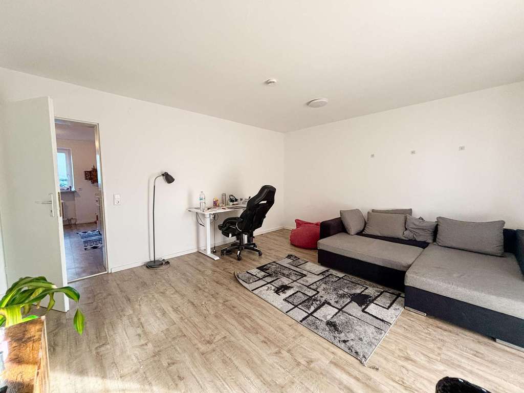 Immobilie in Holzkirchen - Modernisierte Erdgeschosswohnung mit Terrasse & Stellplatz in zentraler Lage - Bild 4