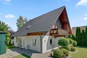 Einfamilienhaus mit Nebengebäude! Hochwertiges Anwesen mit energieeffizienter Ausstattung – Die vollständige Adresse der Immobilie erhältst du vom Anbieter., 90518 Altdorf bei Nürnberg – Vorschaubild 4