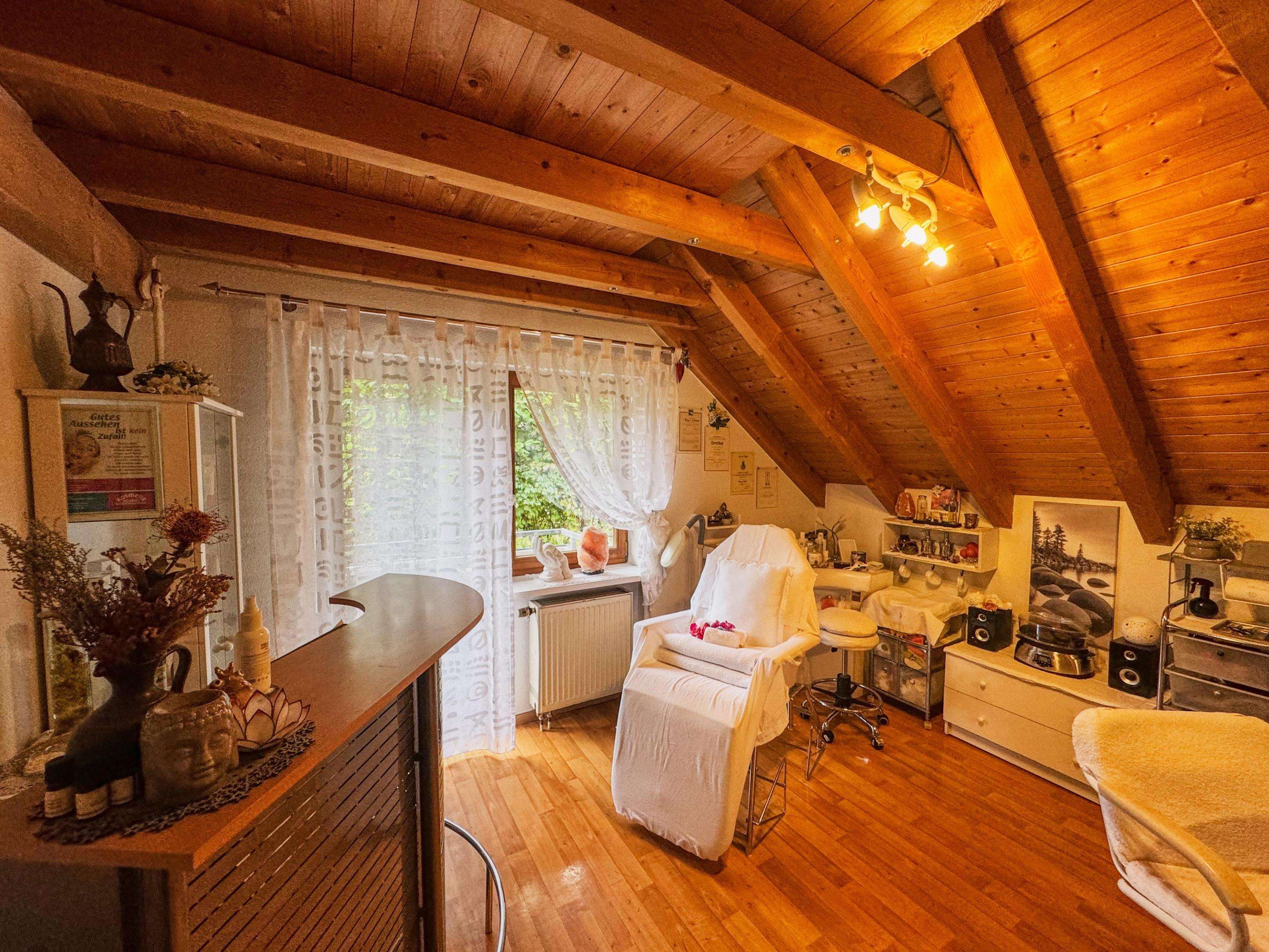 Immobilie in Aitern - Kapitalanlage: Charmante 4,5-Zimmer-Dachgeschosswohnung - Bild 3