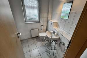 Mackenbach, EFH mit 5 ZKB, Gäste WC, 2 Stellplätzen, Garten in Top - Lage! – 67688 Mackenbach – Vorschaubild 11