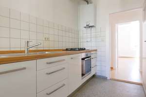 Lage, Lage, Lage! Viktoria-Luise-Platz! Sonnige, gepflegte 2 Zi.-Wohnung mit Südbalkon. – Die vollständige Adresse der Immobilie erhältst du vom Anbieter., 10781 Schöneberg, Berlin – Vorschaubild 12