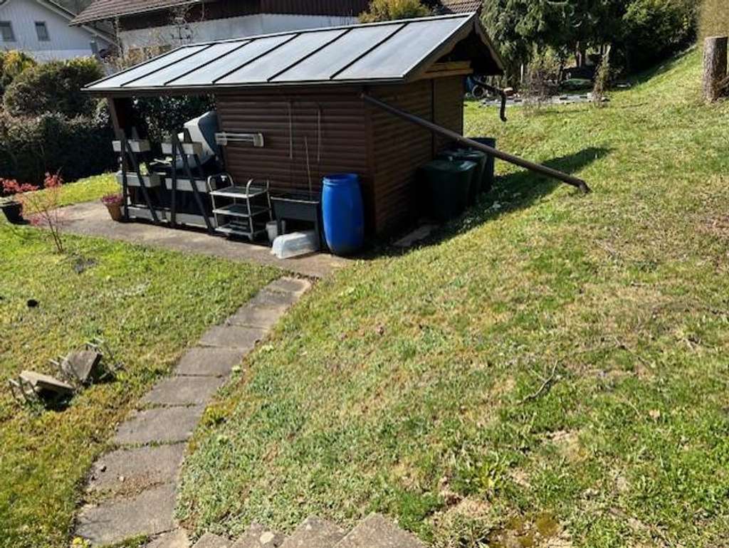 Immobilie in Wutöschingen - In sonniger Sackgassenlage, EBK, ELW, freist., Bj. 91, EG+OG 5 ½ Zi., EBK, gr. tiefer Balkon, sch... - Bild 4