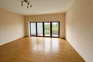***Charmante 2-Zimmer-Eigentumswohnung mit Gartenanteil, barrierefrei im 6 Parteienhaus***