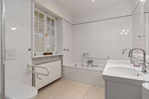 Property thumbnail 10