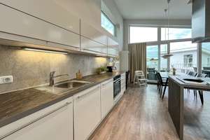 Penthouse Wohnung in einer der beliebten Dünenvillen an der Hafenpromenade am Priwall – Die vollständige Adresse der Immobilie erhältst du vom Anbieter., 23570 Travemünde, Lübeck – Vorschaubild 25