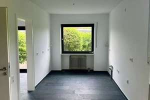 Grünes Wohnglück in Windberg – Bungalow mit viel Freiraum und Privatsphäre! – Hans Böckler Straße 37, 41063 Windberg, Mönchengladbach – Vorschaubild 4