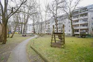 Freie Dachgeschosswohnung mit Balkon in ruhiger Lage von Berlin-Spandau – Die vollständige Adresse der Immobilie erhältst du vom Anbieter., 13587 Hakenfelde, Berlin – Vorschaubild 7