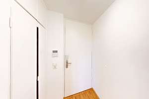 Helles 1-Zimmer-Apartment mit Balkon und Einbauküche in Erlangen – Paul-Gossen-Straße 119, 91052 Rathenau, Erlangen – Vorschaubild 2