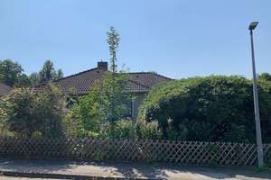 Ihr neues Zuhause - großzügiger Bungalow in ansprechender Lage – Die vollständige Adresse der Immobilie erhältst du vom Anbieter., 37603 Holzminden – Vorschaubild 2