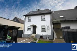 Gemütliches Einfamilienhaus mit viel Potential! – Die vollständige Adresse der Immobilie erhältst du vom Anbieter., 56410 Montabaur – Vorschaubild 1