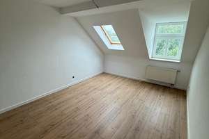 Großzügige DG 2-Zimmer mit Laminat, eigener Dachboden und Wanne in Zentrumsnähe – Zietenstraße 104, 9130 Sonnenberg, Chemnitz – Vorschaubild 7