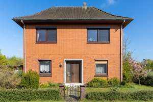 Ein-/Zweifamilienhaus in nahezu Alleinlage mit großem Grundstück in Syke-Barrien – Die vollständige Adresse der Immobilie erhältst du vom Anbieter., 28857 Syke – Vorschaubild 2