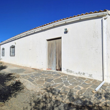 MACAEL ALMERÍA. VERKAUF EINES EINGESCHOSSIGEN LANDHAUSES MIT GRUNDSTÜCK.