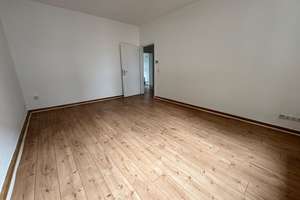 Sehr gut geschnittene, renovierte 2.5 Zimmer Wohnung mit großzügiger Wohnküche und Balkon – Emscherstraße 30, 44791 Hamme, Bochum – Vorschaubild 9