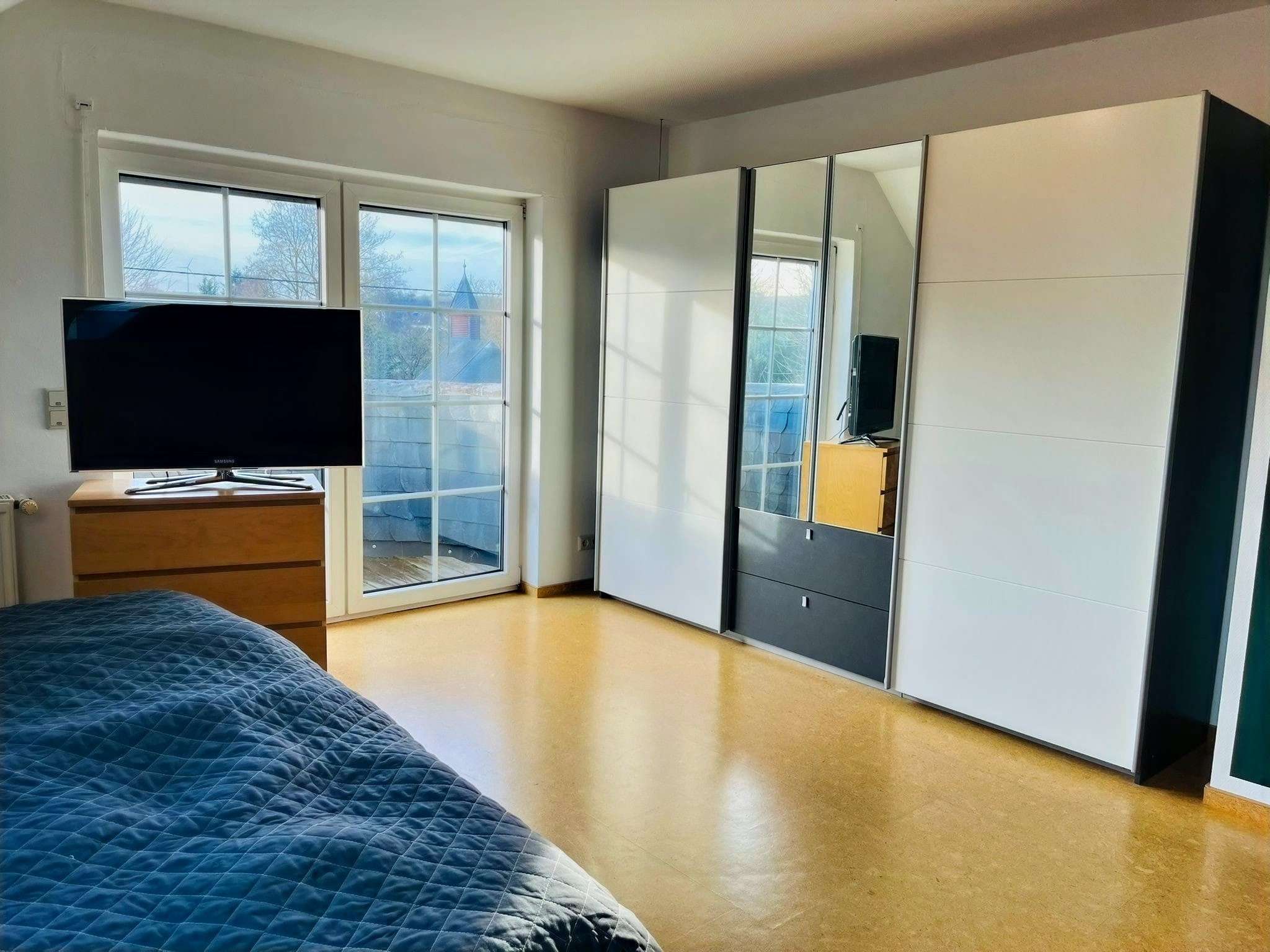 Immobilie in Pillig - Einfamilienhaus mit ELW – Wohnen zwischen Licht, Ruhe und Weite - Bild 11