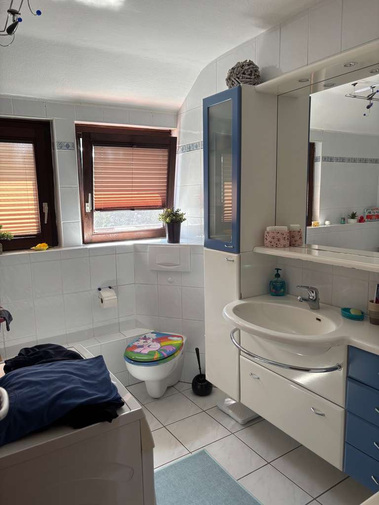 Immobilie in Bad Salzdetfurth - Zweifamilienhaus ab Juni zum Einzug frei in Groß Düngen - Bild 3