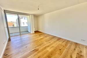Sonnige, Top-sanierte 2-Zimmer-Wohnung mit Balkon und Aufzug in Kreuzberger Bestlage – 10961 Kreuzberg, Berlin – Vorschaubild 2