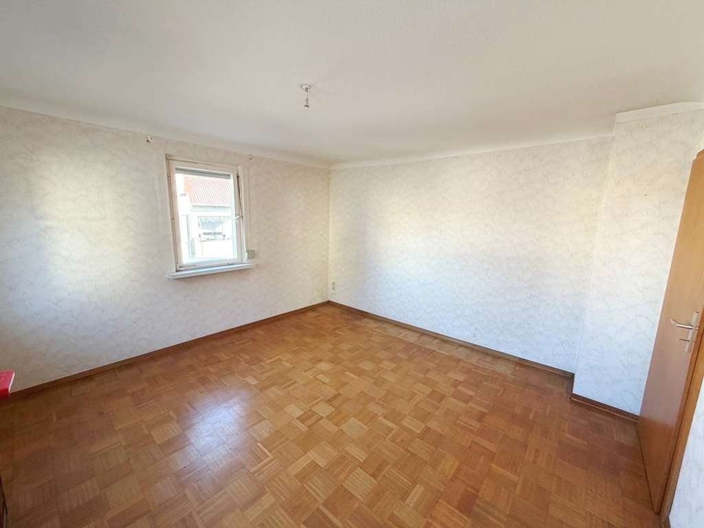 Immobilie in Albershausen - Ihr Projekt mit Zukunft: Zweifamilienhaus auf 648 m² Grundstück in Albershausen - Bild 4