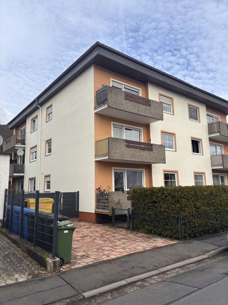Immobilie in Gelnhausen - Kompakt, hell, mit Balkon: 2-Zimmer-Wohnung in gepflegter Wohnanlage - Bild 1