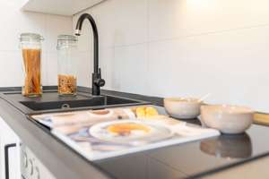 Bezugsfertige, energetisch modernisierte 2-Zimmer-Wohnung mit idealem Schnitt, Aufzug & TG – Iltisstraße 148, 50825 Neuehrenfeld, Köln – Vorschaubild 12