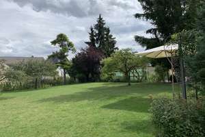 Traumhafte Gepflegte Villa mit 4 Zimmern und EBK in Augsburg-Haunstetten und herrlichem Garten