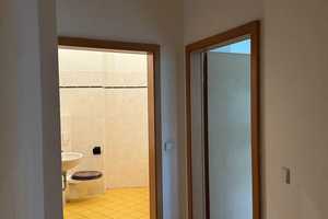 Nette 2-Raum-Wohnung mit EBK und Balkon zwischen Hasselbachplatz und Uniklinik! – Hellestr. 2 a, 39112 Magdeburg – Vorschaubild 16