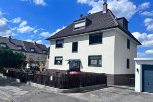 Charmantes 3-Familienhaus in Top-Lage – Sanierung oder Neubau möglich!