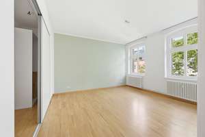 Dachgeschoss-Maisonette | 2 Balkone | begehrte Mitte-Lage | Aufzug | saniert – Zionskirchstraße 2, 10119 Mitte (Ortsteil), Berlin – Vorschaubild 3